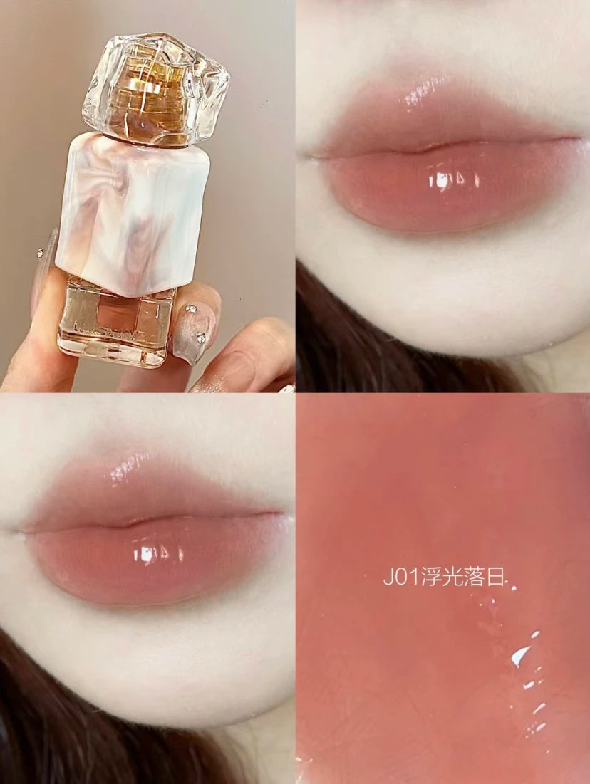 Glamorous Shiny Lipgloss