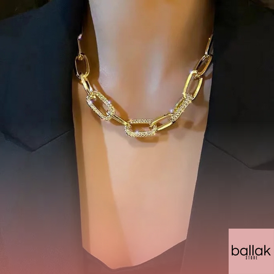 Intertwined Chain Necklace with Crystals