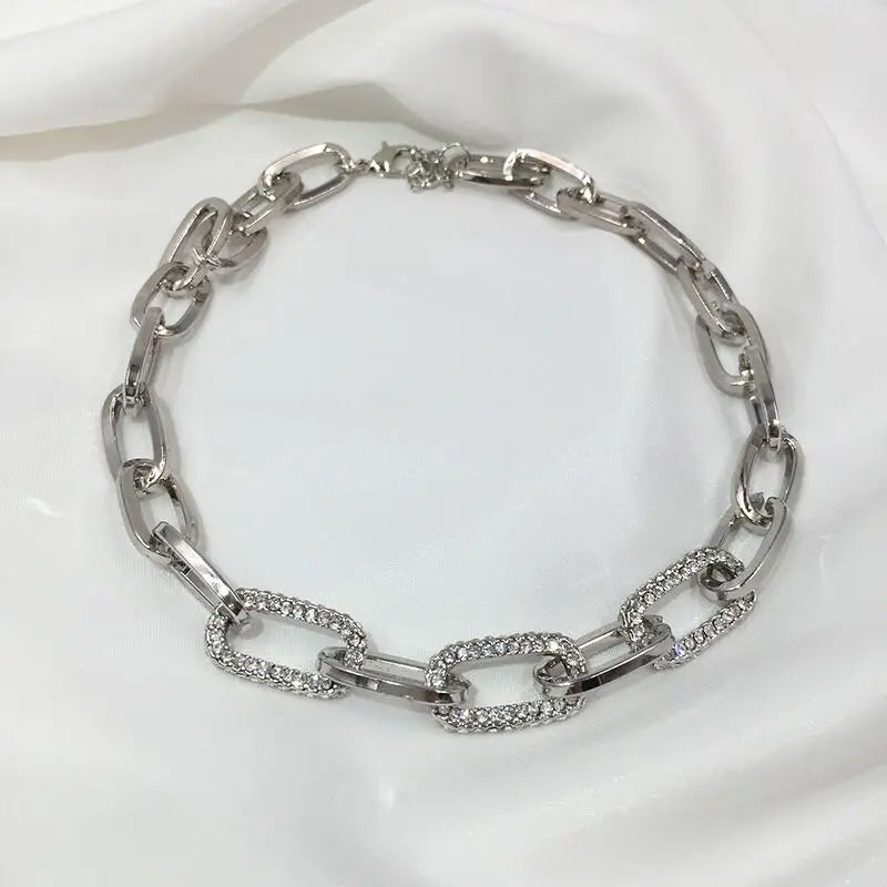 Intertwined Chain Necklace with Crystals