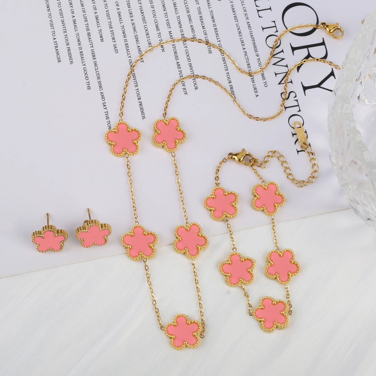 Elegant Clover Jewelry Set